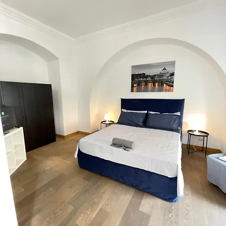 Vatican Elegant Apartmán *