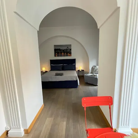 Giulia Mesa Apartment