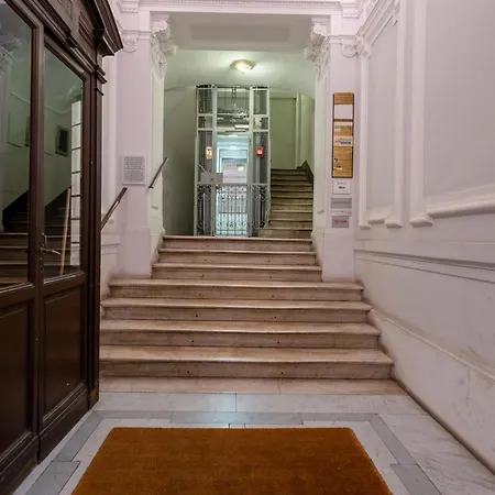 Vatican Elegant Apartmán