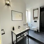 Giulia Mesa Apartment Rom